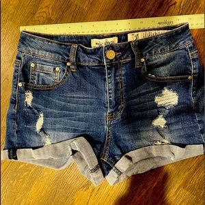 Indigo Rein denim cutoff distressed Shorts. Size 7 blue GUC